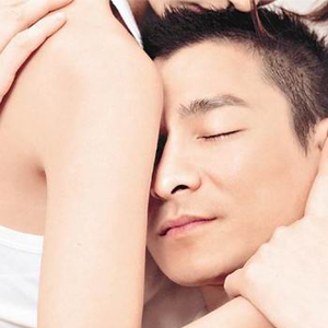 外国野外撒尿视频
