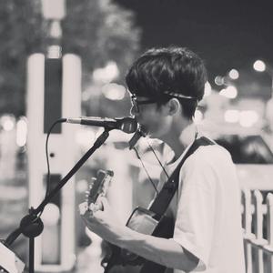 玩弄亲女裸睡的小嫩苞高清
