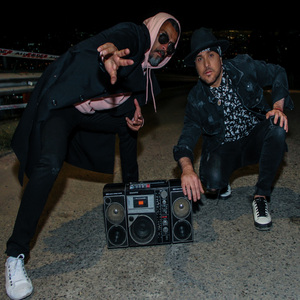 梅花十三打开腿❌❌爆
