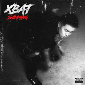 小女孩舞蹈勾勒出唇形图片
