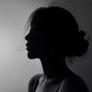 初三小妹妹自己在家里自慰二指禅一看就是老手了
