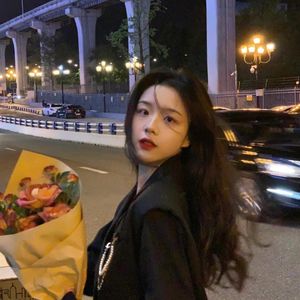 李丽珍的奶头真大
