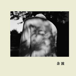 趴男朋友腿被脱裙打屁股视频
