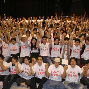 14萝被拖进小树林C了好爽贴吧
