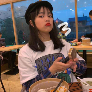 美女丝袜自慰到高潮
