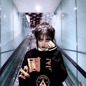 中国美女胸罩㊙️露出奶头白丝
