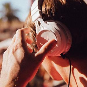 色色爱爱九视频
