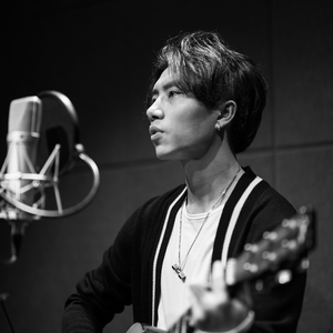 女人内裤露黑毛大全图片
