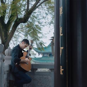 男友吸女奶头视频
