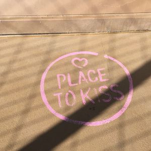 骚逼丝袜女自慰
