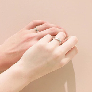 撩起老师旗袍挺进去玉足漫画
